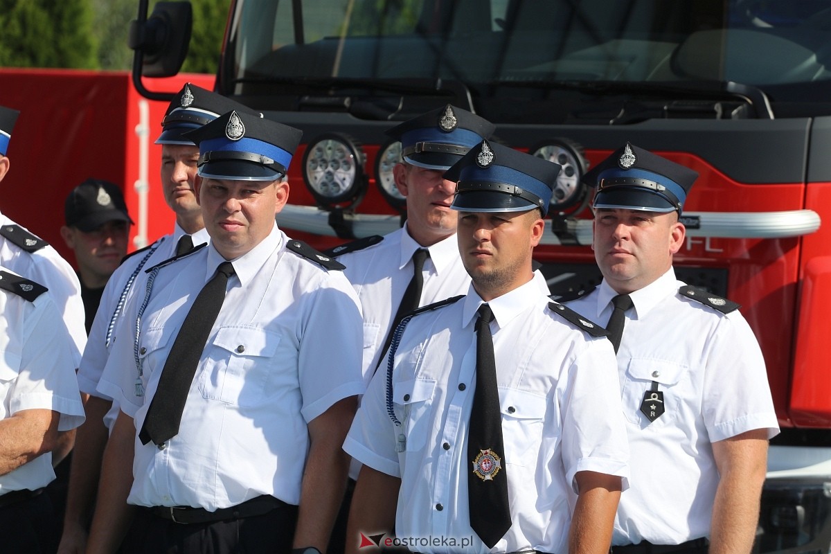 Nowy wóz strażacki dla OSP Rzekuń [07.09.2024] - zdjęcie #38 - eOstroleka.pl