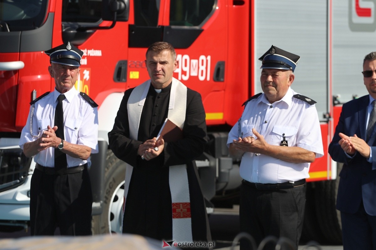 Nowy wóz strażacki dla OSP Rzekuń [07.09.2024] - zdjęcie #35 - eOstroleka.pl