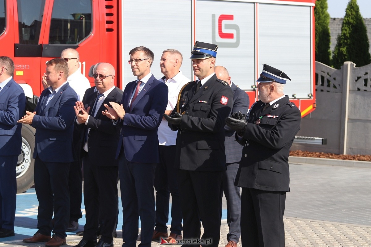 Nowy wóz strażacki dla OSP Rzekuń [07.09.2024] - zdjęcie #32 - eOstroleka.pl