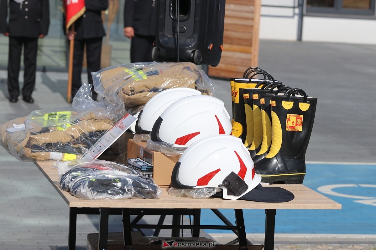 Nowy wóz strażacki dla OSP Rzekuń [07.09.2024] - zdjęcie #30 - eOstroleka.pl