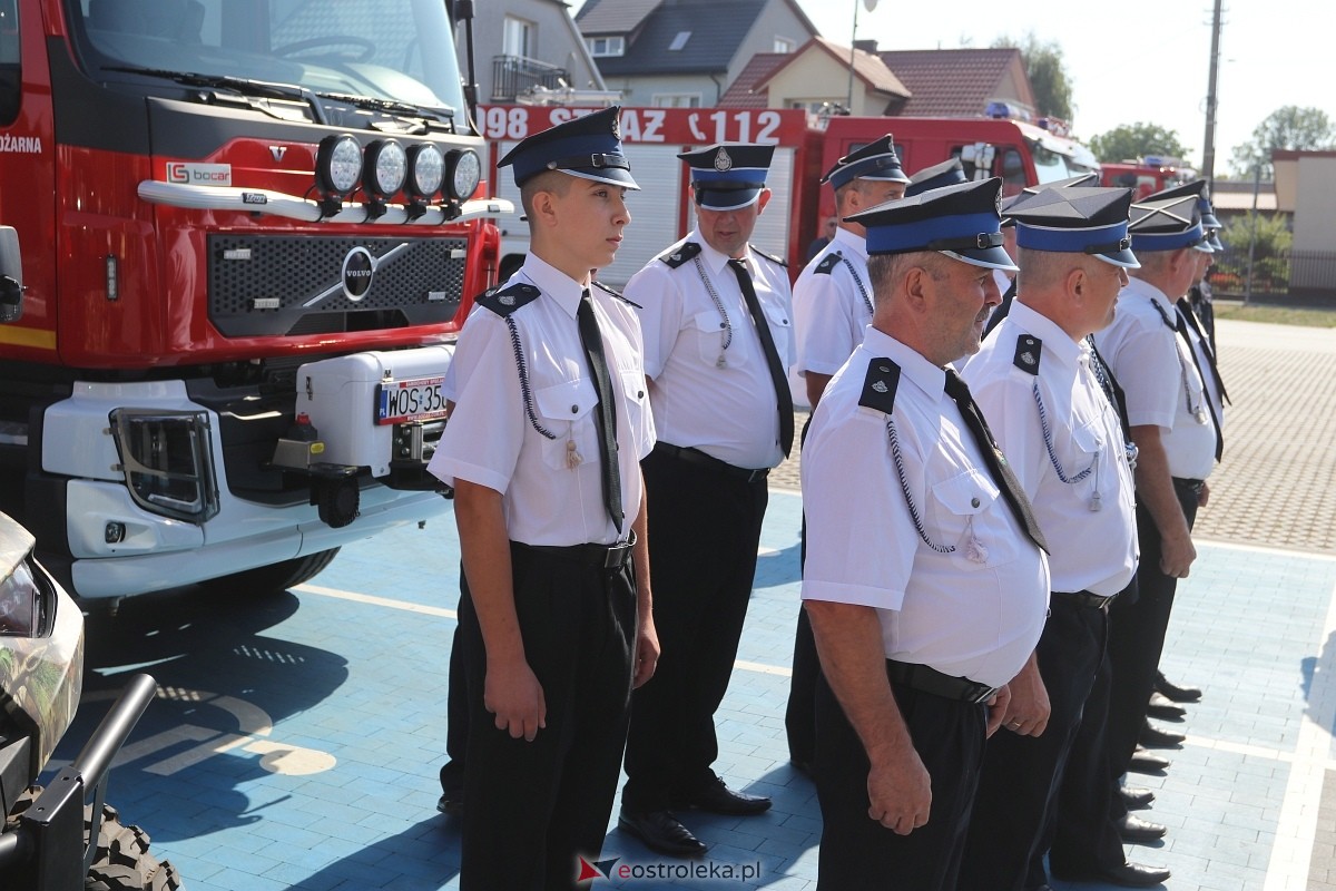 Nowy wóz strażacki dla OSP Rzekuń [07.09.2024] - zdjęcie #22 - eOstroleka.pl