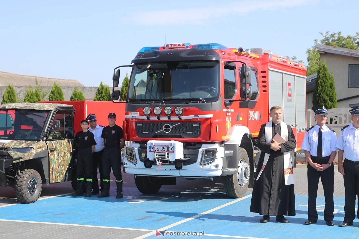 Nowy wóz strażacki dla OSP Rzekuń [07.09.2024] - zdjęcie #8 - eOstroleka.pl
