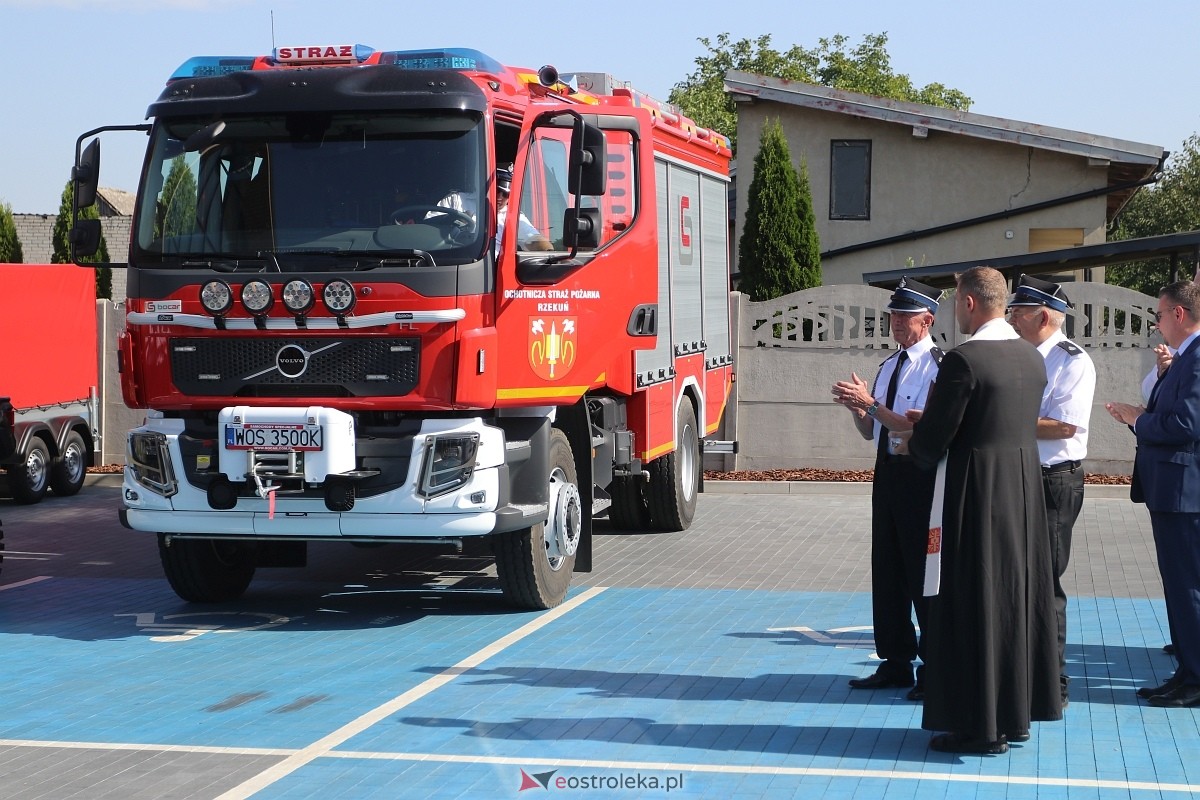 Nowy wóz strażacki dla OSP Rzekuń [07.09.2024] - zdjęcie #6 - eOstroleka.pl