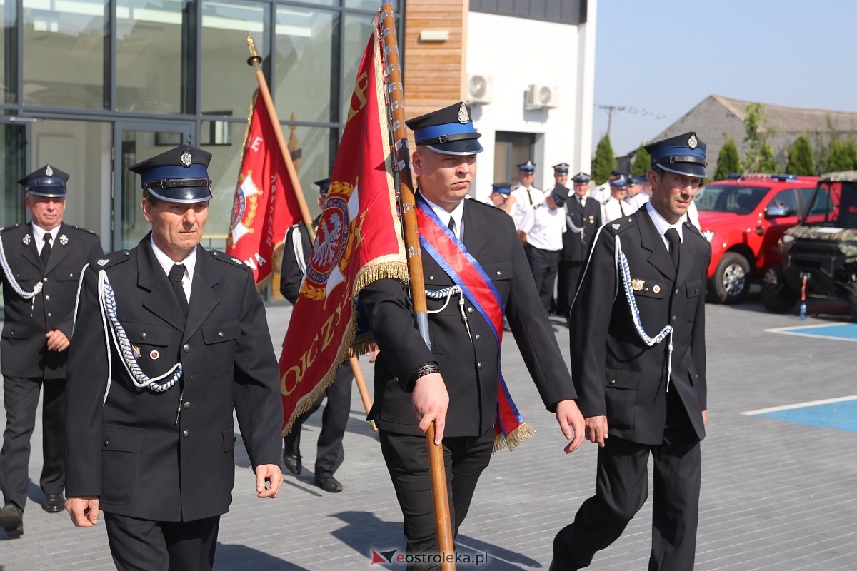 Nowy wóz strażacki dla OSP Rzekuń [07.09.2024] - zdjęcie #2 - eOstroleka.pl