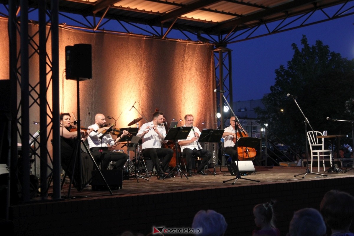 IX Festiwal Muzyczny Ostrołęckie Operalia - koncert na Placu Wolności w Ostrołęce [07.09.2024] - zdjęcie #40 - eOstroleka.pl