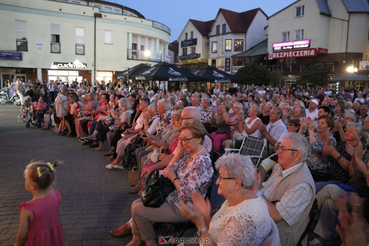 IX Festiwal Muzyczny Ostrołęckie Operalia - koncert na Placu Wolności w Ostrołęce [07.09.2024] - zdjęcie #36 - eOstroleka.pl