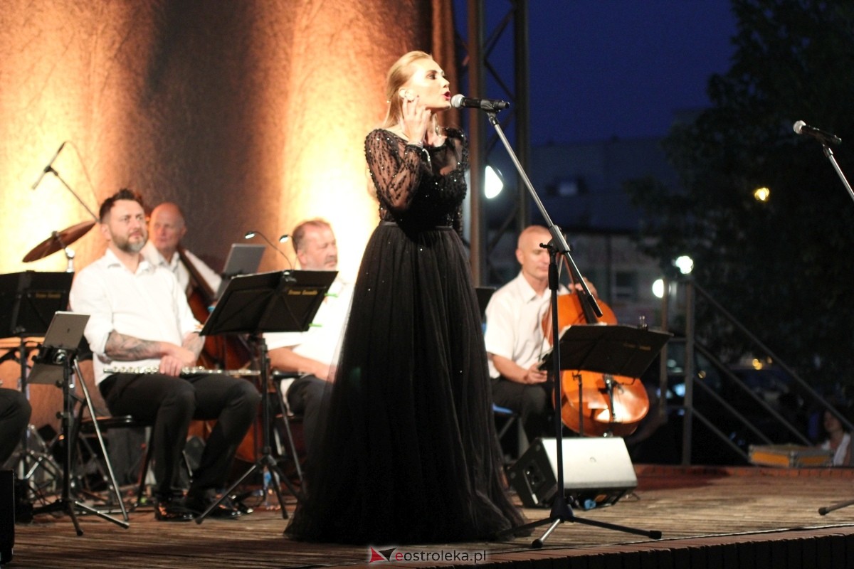 IX Festiwal Muzyczny Ostrołęckie Operalia - koncert na Placu Wolności w Ostrołęce [07.09.2024] - zdjęcie #22 - eOstroleka.pl