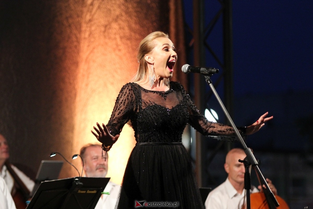 IX Festiwal Muzyczny Ostrołęckie Operalia - koncert na Placu Wolności w Ostrołęce [07.09.2024] - zdjęcie #21 - eOstroleka.pl