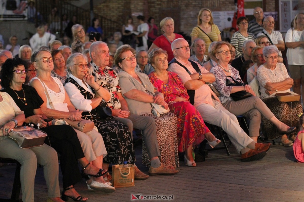 IX Festiwal Muzyczny Ostrołęckie Operalia - koncert na Placu Wolności w Ostrołęce [07.09.2024] - zdjęcie #15 - eOstroleka.pl