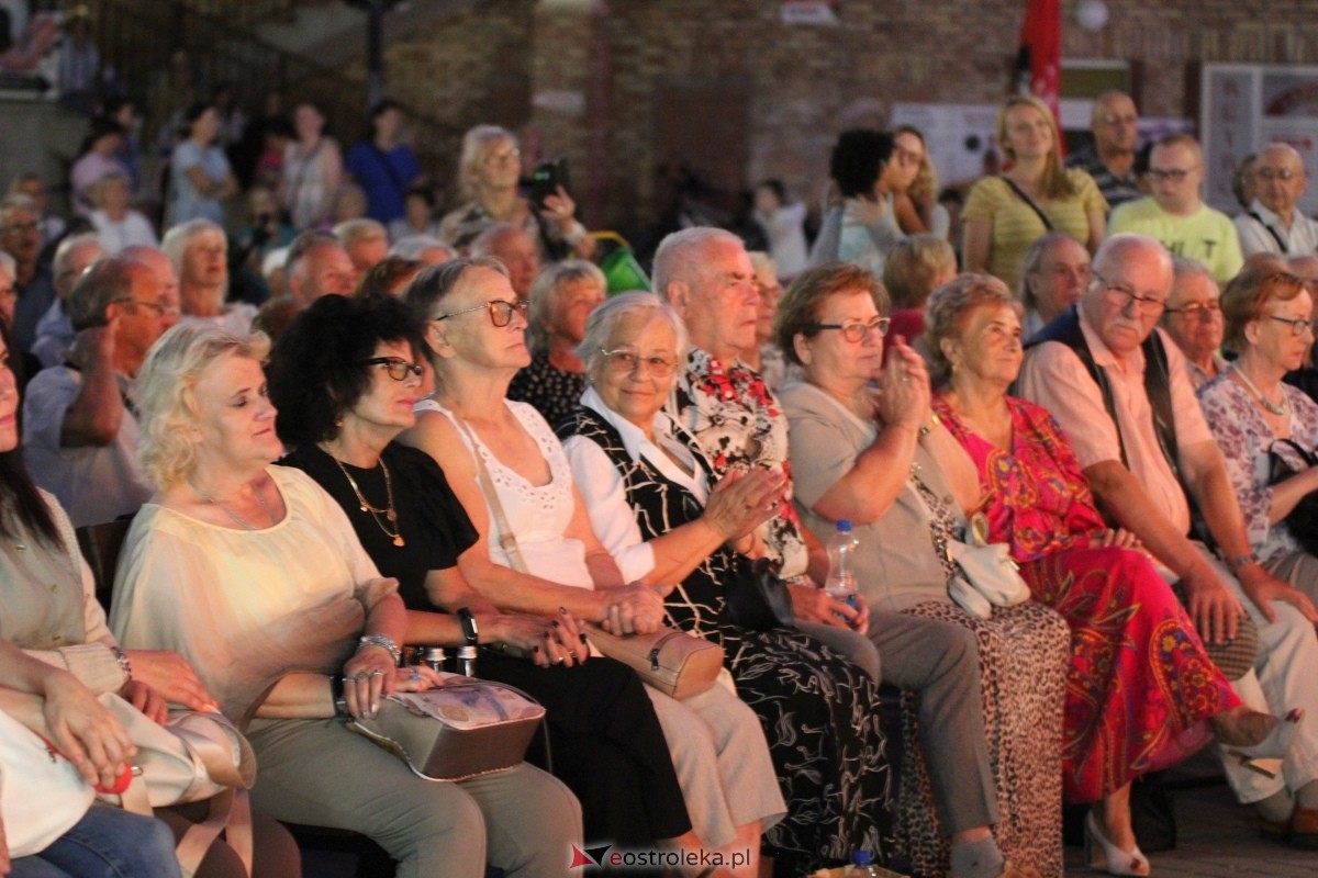 IX Festiwal Muzyczny Ostrołęckie Operalia - koncert na Placu Wolności w Ostrołęce [07.09.2024] - zdjęcie #8 - eOstroleka.pl