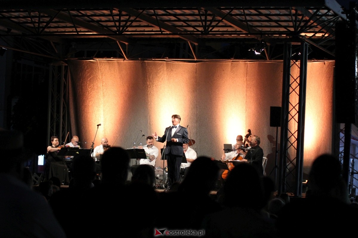 IX Festiwal Muzyczny Ostrołęckie Operalia - koncert na Placu Wolności w Ostrołęce [07.09.2024] - zdjęcie #7 - eOstroleka.pl