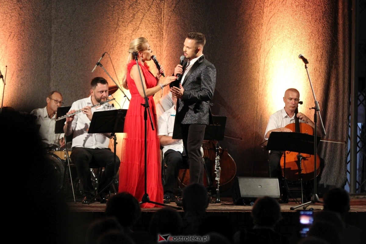 IX Festiwal Muzyczny Ostrołęckie Operalia - koncert na Placu Wolności w Ostrołęce [07.09.2024] - zdjęcie #4 - eOstroleka.pl