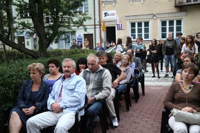 Recital:„Niespełnione obietnice” 28.07.2011 - zdjęcie #3 - eOstroleka.pl