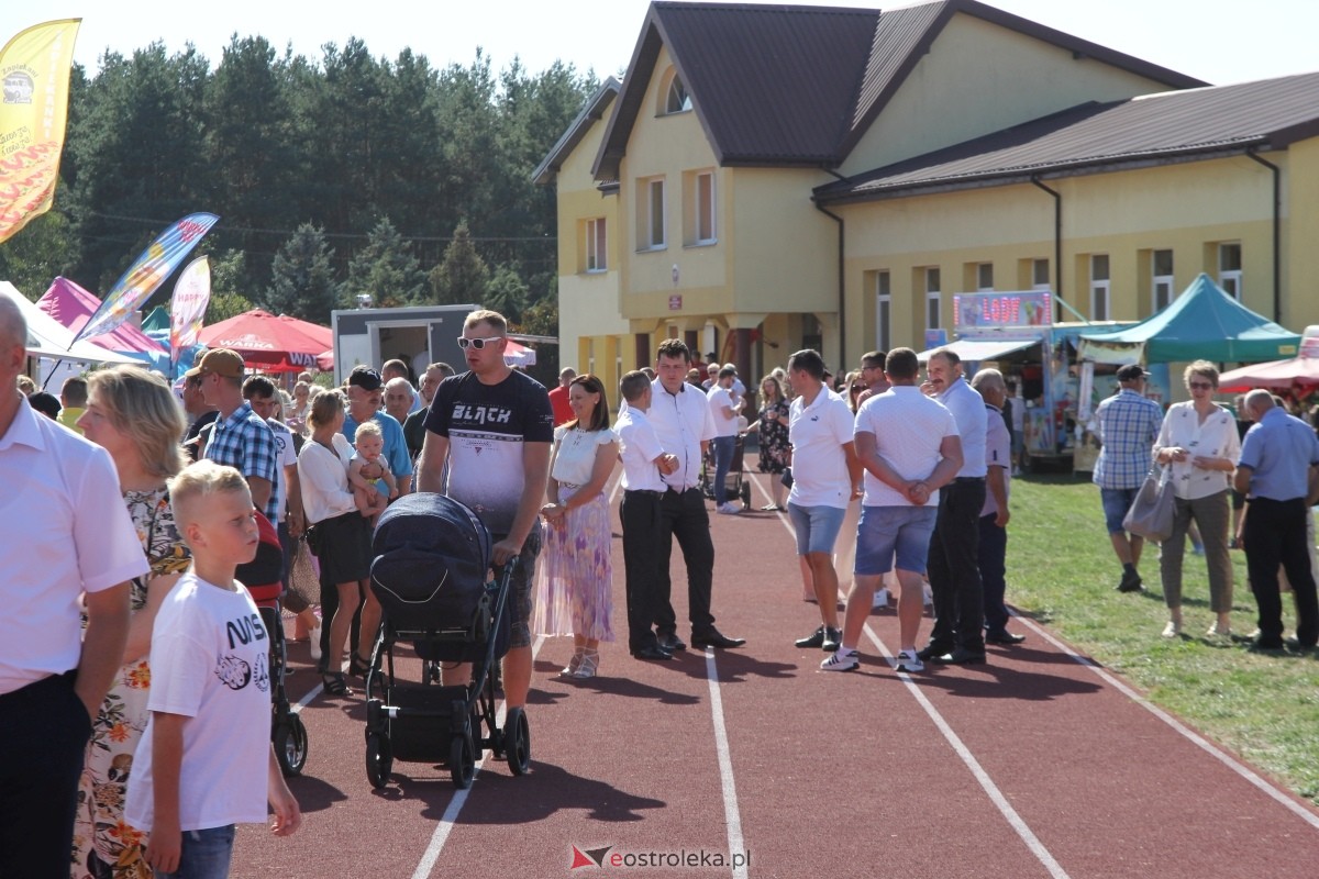 Dożynki parafialne w Piskach - koncert Mig [08.09.2024] - zdjęcie #257 - eOstroleka.pl