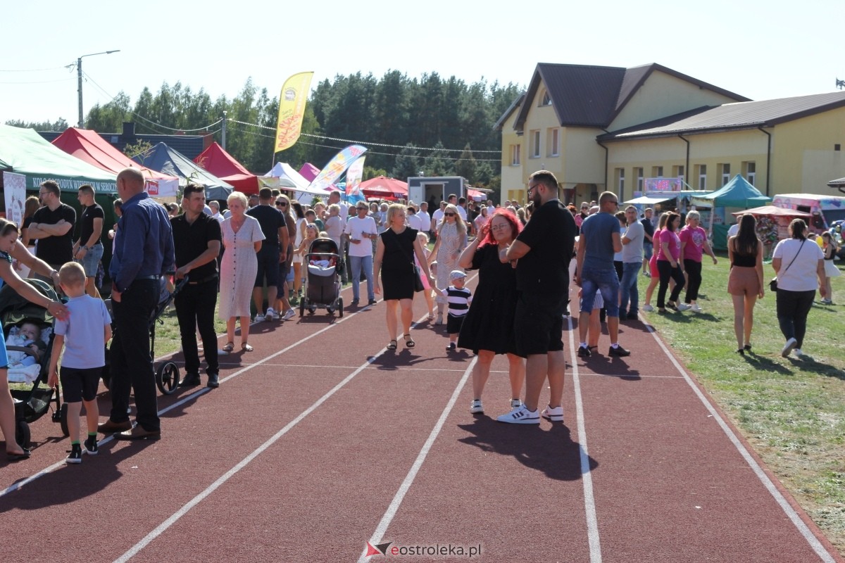 Dożynki parafialne w Piskach - koncert Mig [08.09.2024] - zdjęcie #183 - eOstroleka.pl
