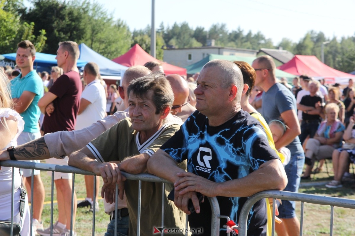 Dożynki parafialne w Piskach - koncert Mig [08.09.2024] - zdjęcie #151 - eOstroleka.pl