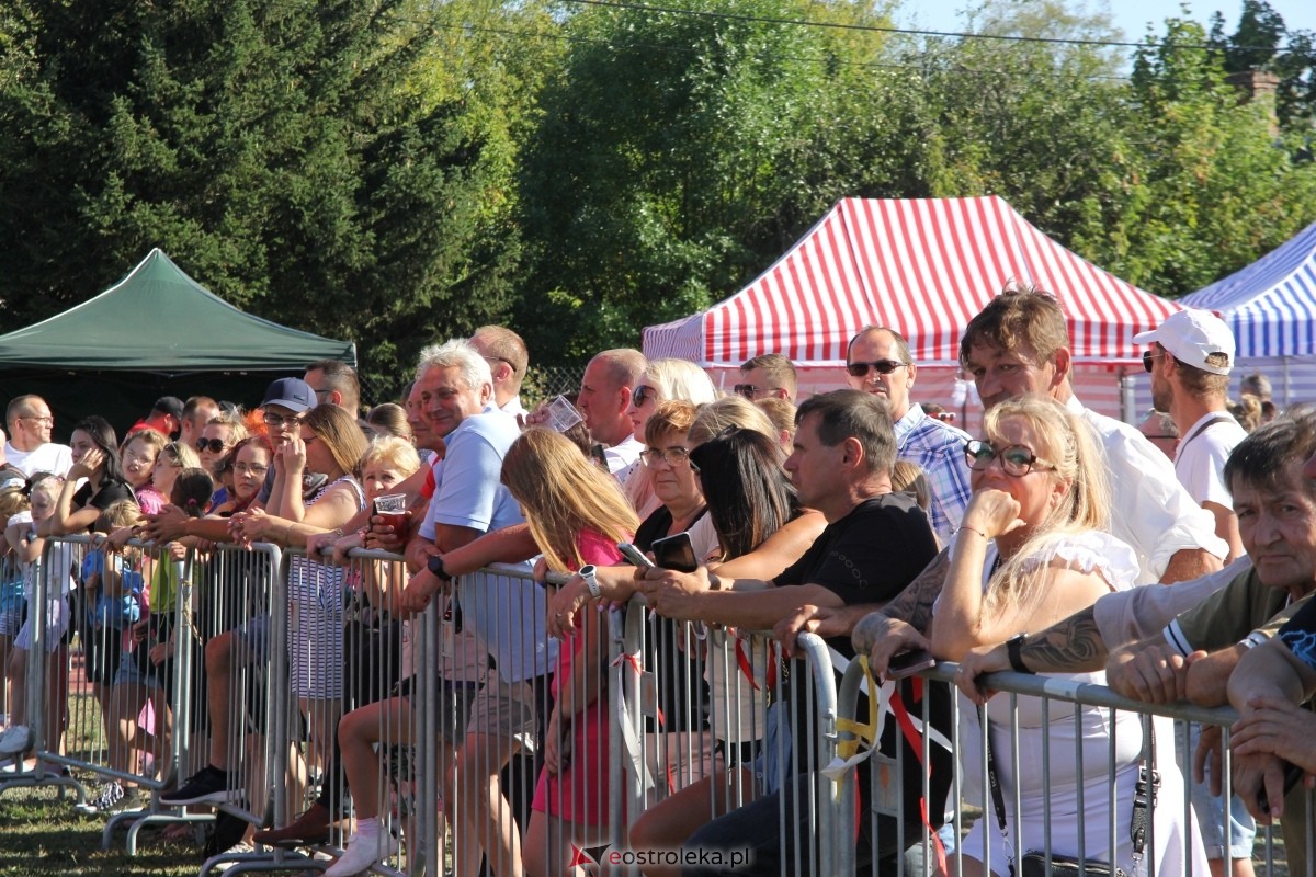 Dożynki parafialne w Piskach - koncert Mig [08.09.2024] - zdjęcie #143 - eOstroleka.pl