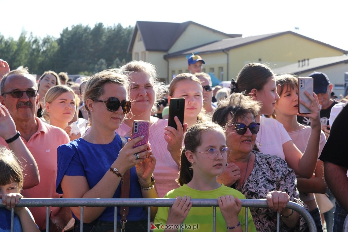 Dożynki parafialne w Piskach - koncert Mig [08.09.2024] - zdjęcie #137 - eOstroleka.pl