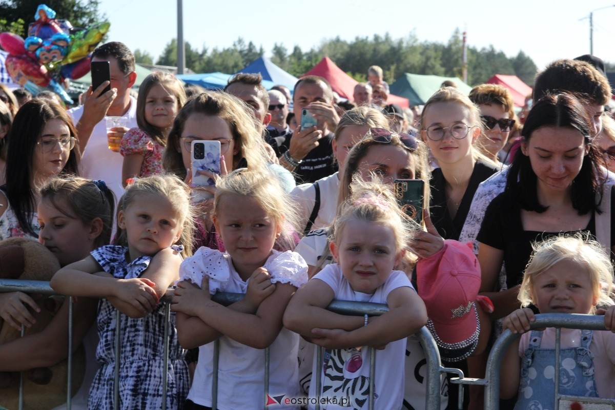 Dożynki parafialne w Piskach - koncert Mig [08.09.2024] - zdjęcie #135 - eOstroleka.pl