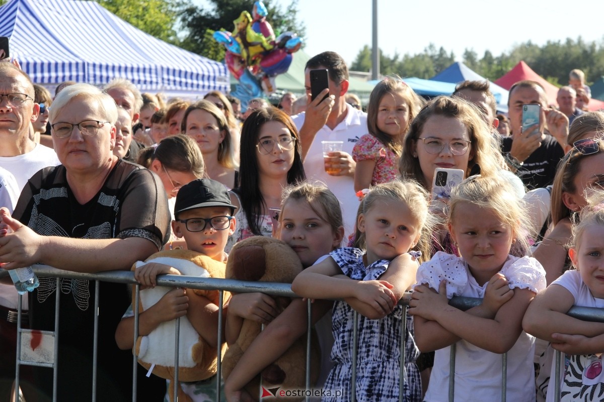 Dożynki parafialne w Piskach - koncert Mig [08.09.2024] - zdjęcie #134 - eOstroleka.pl