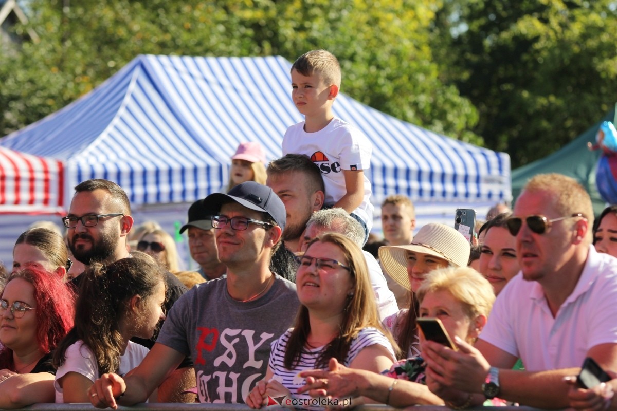 Dożynki parafialne w Piskach - koncert Mig [08.09.2024] - zdjęcie #105 - eOstroleka.pl