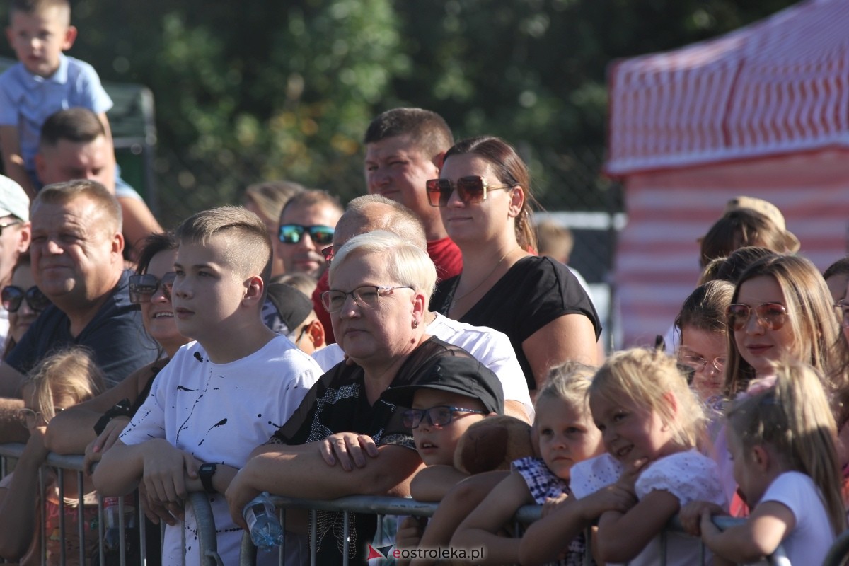 Dożynki parafialne w Piskach - koncert Mig [08.09.2024] - zdjęcie #102 - eOstroleka.pl