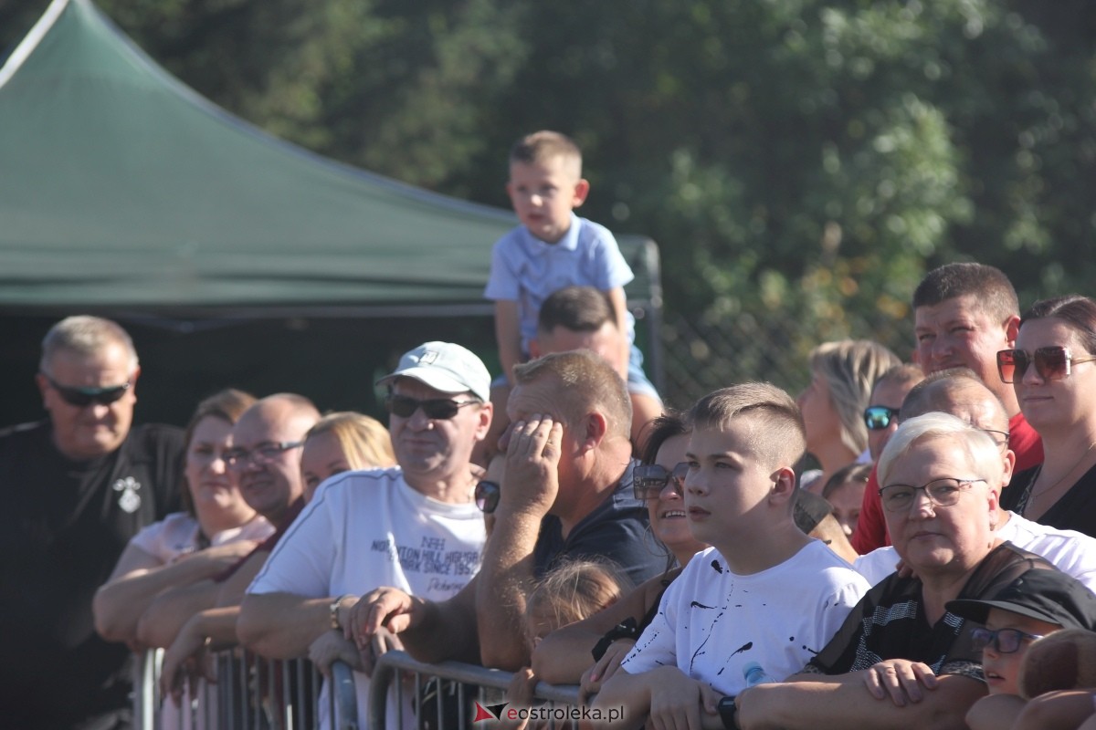 Dożynki parafialne w Piskach - koncert Mig [08.09.2024] - zdjęcie #101 - eOstroleka.pl
