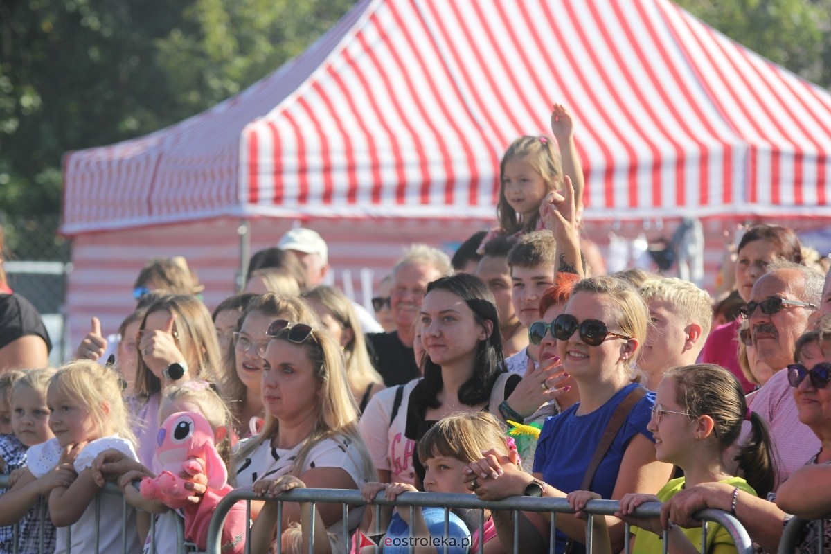 Dożynki parafialne w Piskach - koncert Mig [08.09.2024] - zdjęcie #100 - eOstroleka.pl