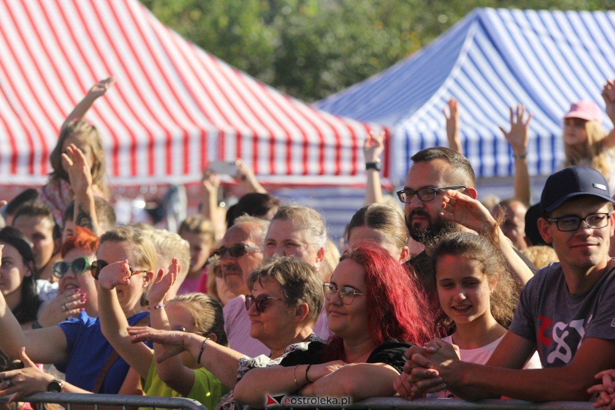 Dożynki parafialne w Piskach - koncert Mig [08.09.2024] - zdjęcie #99 - eOstroleka.pl