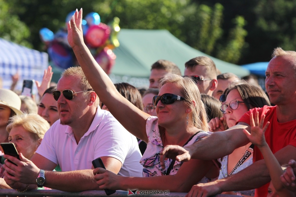 Dożynki parafialne w Piskach - koncert Mig [08.09.2024] - zdjęcie #97 - eOstroleka.pl