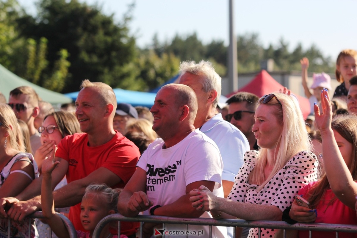 Dożynki parafialne w Piskach - koncert Mig [08.09.2024] - zdjęcie #94 - eOstroleka.pl