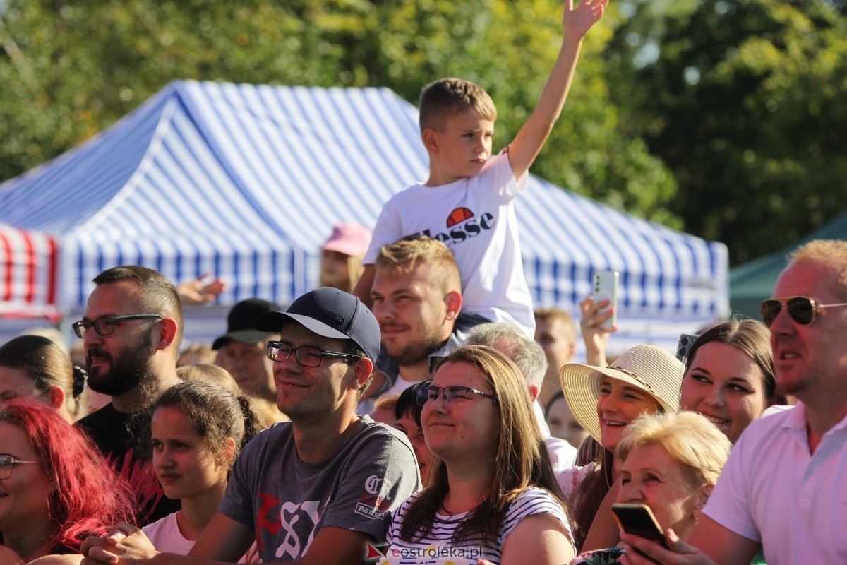 Dożynki parafialne w Piskach - koncert Mig [08.09.2024] - zdjęcie #67 - eOstroleka.pl