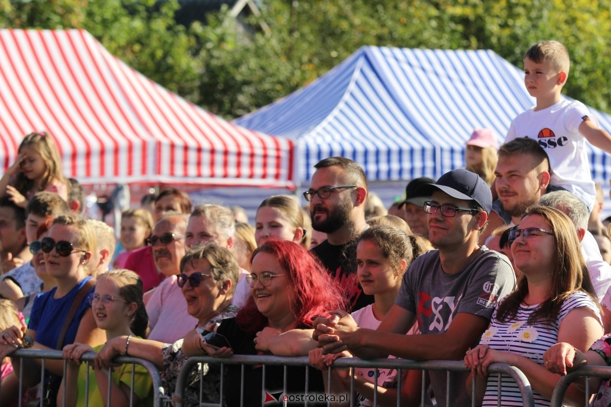 Dożynki parafialne w Piskach - koncert Mig [08.09.2024] - zdjęcie #66 - eOstroleka.pl