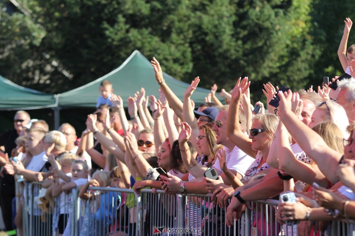 Dożynki parafialne w Piskach - koncert Mig [08.09.2024] - zdjęcie #57 - eOstroleka.pl