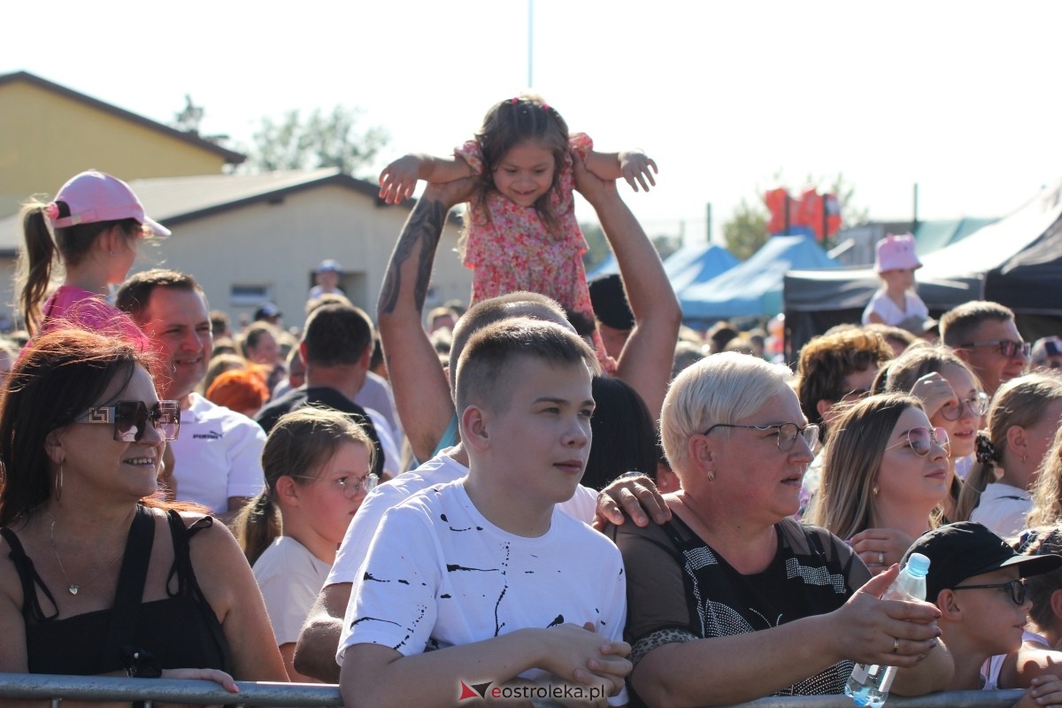 Dożynki parafialne w Piskach - koncert Mig [08.09.2024] - zdjęcie #38 - eOstroleka.pl