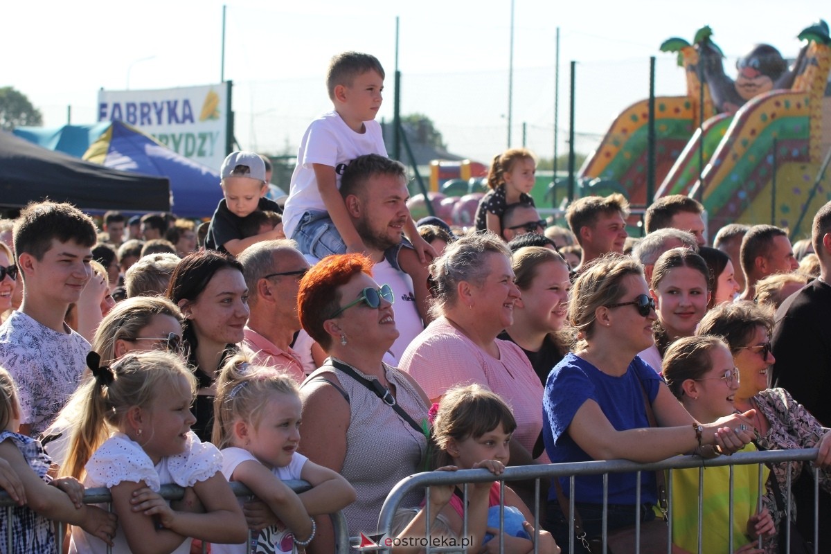 Dożynki parafialne w Piskach - koncert Mig [08.09.2024] - zdjęcie #35 - eOstroleka.pl