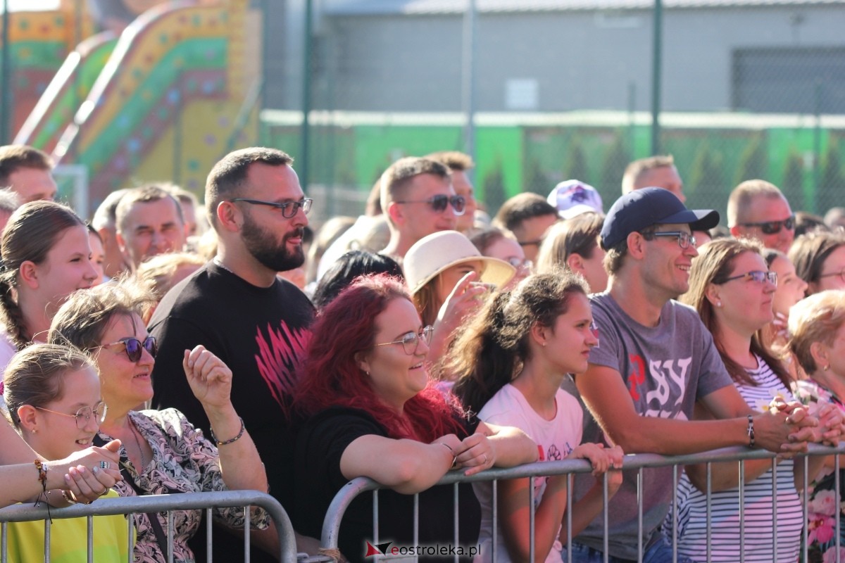 Dożynki parafialne w Piskach - koncert Mig [08.09.2024] - zdjęcie #33 - eOstroleka.pl