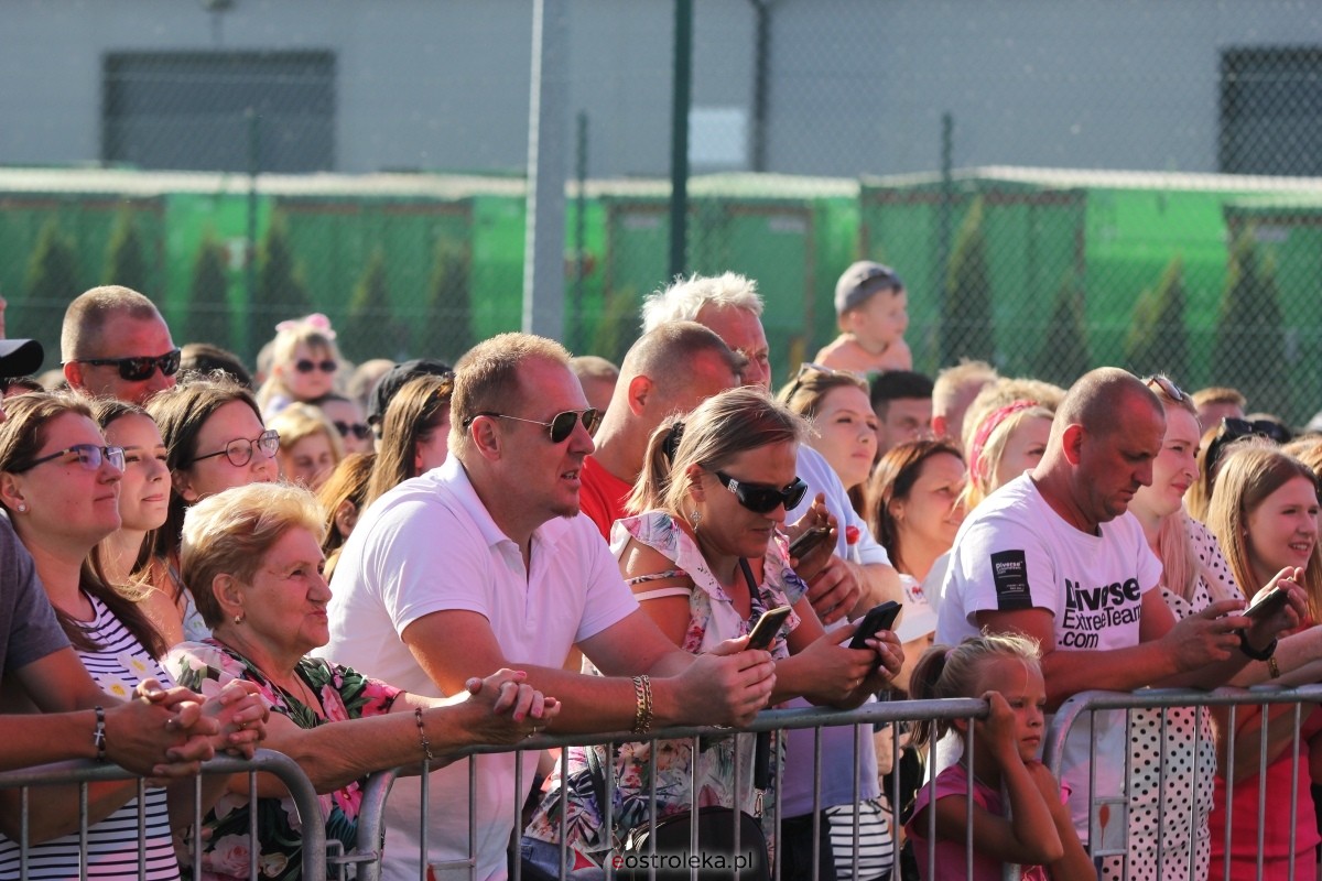 Dożynki parafialne w Piskach - koncert Mig [08.09.2024] - zdjęcie #31 - eOstroleka.pl