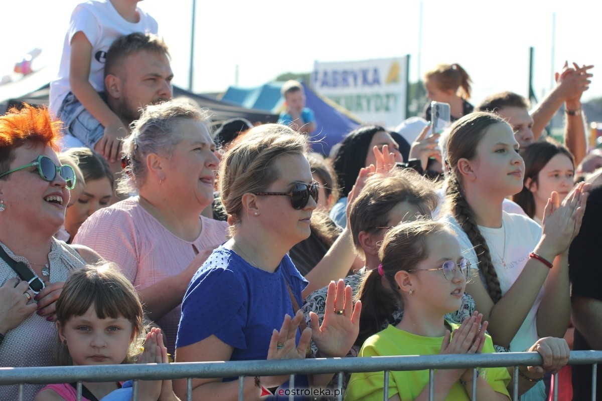Dożynki parafialne w Piskach - koncert Mig [08.09.2024] - zdjęcie #15 - eOstroleka.pl