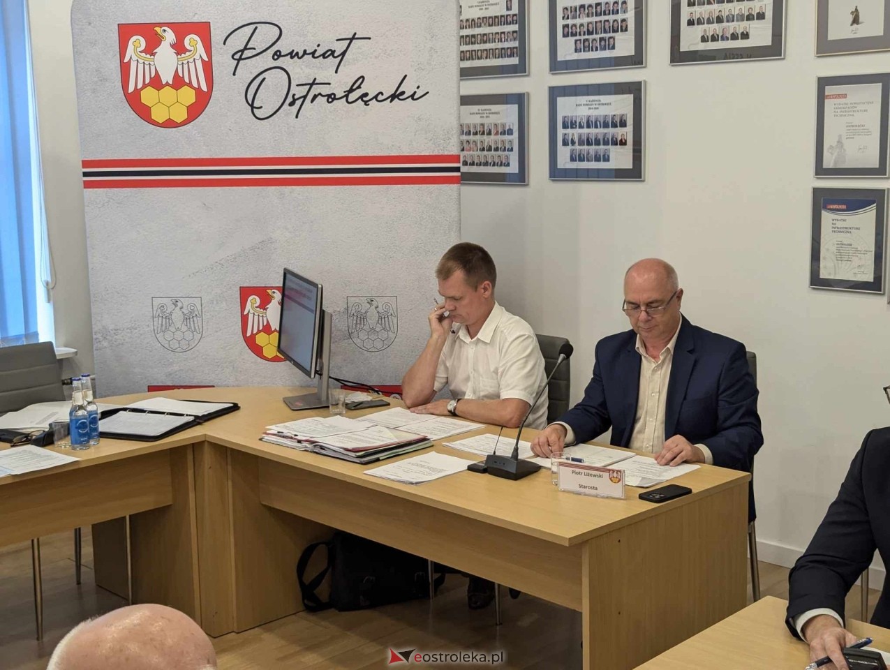 Sesja rady powiatu w Ostrołęce [10.09.2024] - zdjęcie #2 - eOstroleka.pl