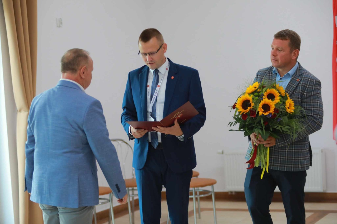 Nominacja Krzysztofa Dawida na dyrektora szkoły w Borawem [11.09.2024] - zdjęcie #3 - eOstroleka.pl