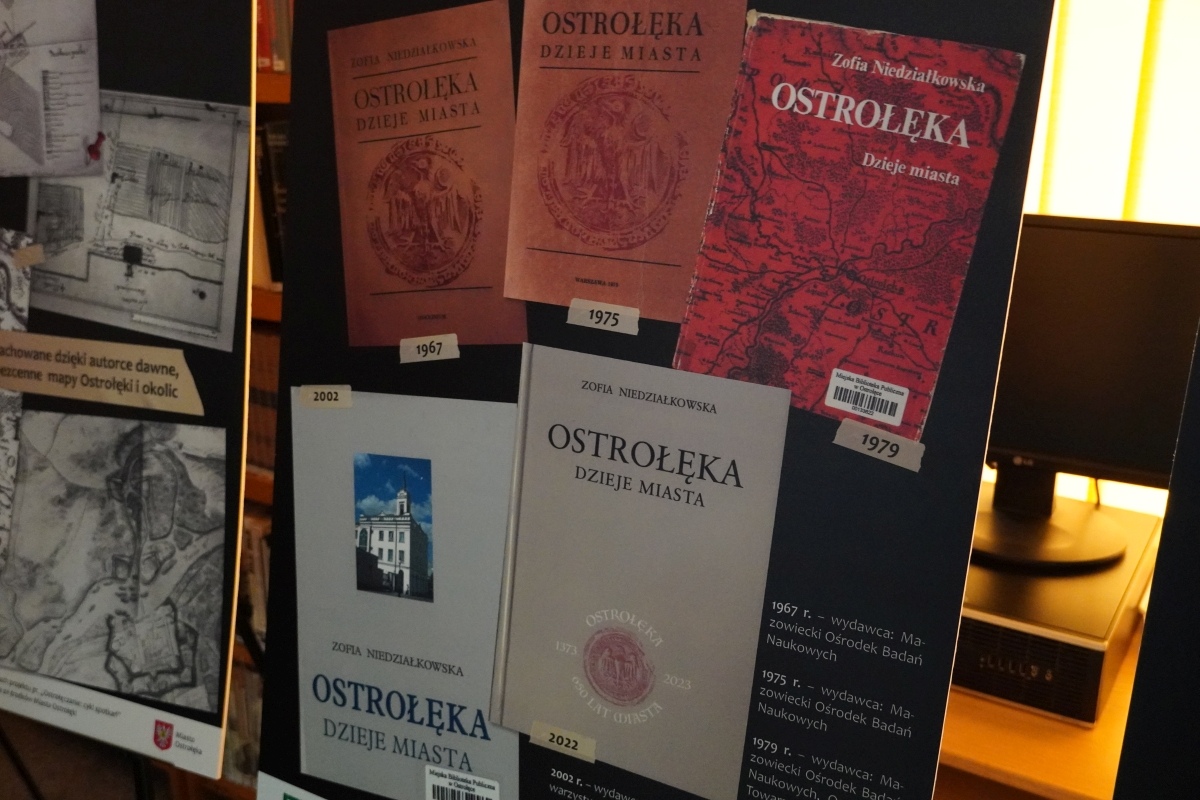 Otwarcie wystawy Przywróciła pamięć miastu... [12.09.2024] - zdjęcie #11 - eOstroleka.pl