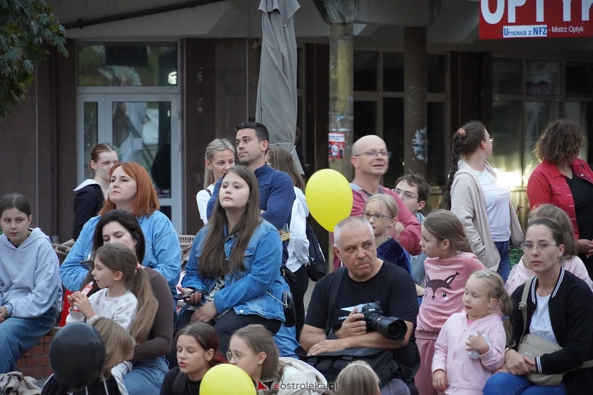 Teatr Delikates „Jak Czesiek i Wiesiek oddali księżyc” InQbator Ostrołęka 2024 [13.09.2024] - zdjęcie #45 - eOstroleka.pl