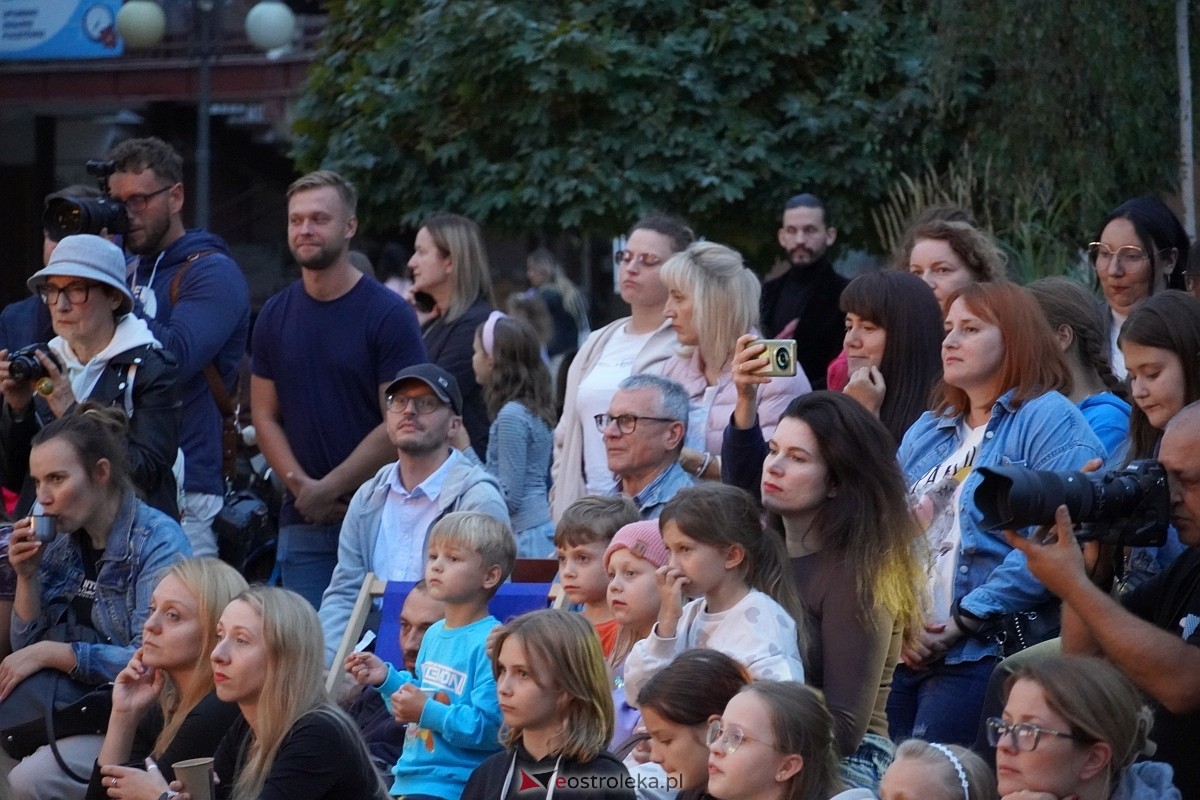 Teatr Delikates „Jak Czesiek i Wiesiek oddali księżyc” InQbator Ostrołęka 2024 [13.09.2024] - zdjęcie #39 - eOstroleka.pl