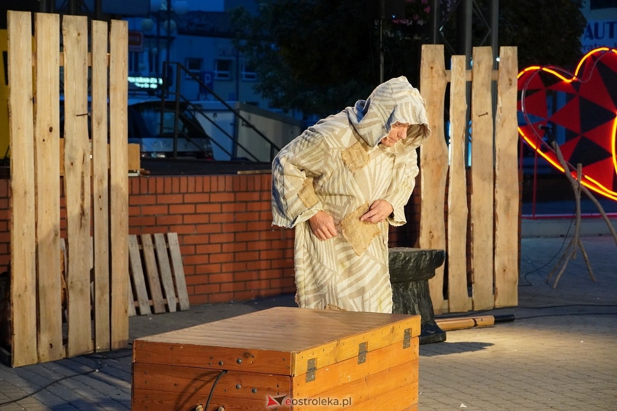 Teatr Delikates „Jak Czesiek i Wiesiek oddali księżyc” InQbator Ostrołęka 2024 [13.09.2024] - zdjęcie #34 - eOstroleka.pl