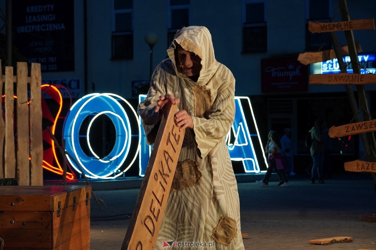 Teatr Delikates „Jak Czesiek i Wiesiek oddali księżyc” InQbator Ostrołęka 2024 [13.09.2024] - zdjęcie #28 - eOstroleka.pl