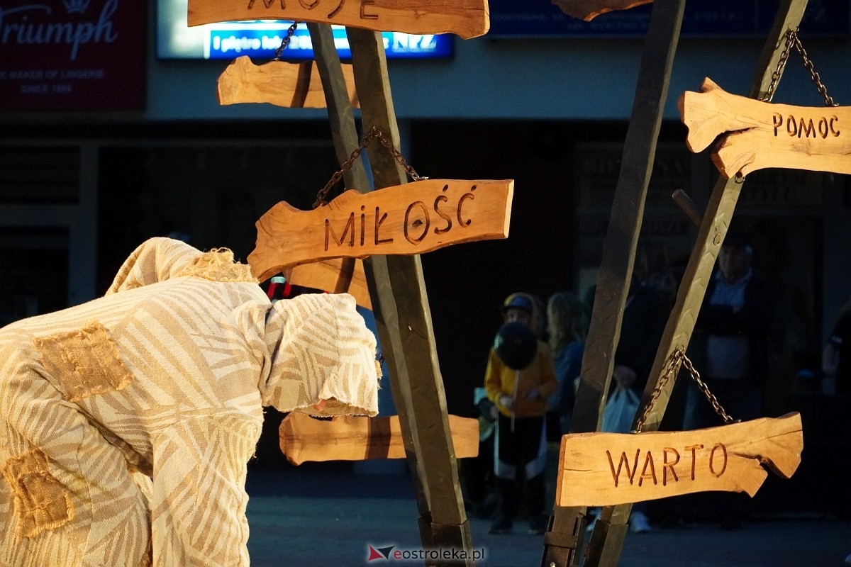 Teatr Delikates „Jak Czesiek i Wiesiek oddali księżyc” InQbator Ostrołęka 2024 [13.09.2024] - zdjęcie #26 - eOstroleka.pl