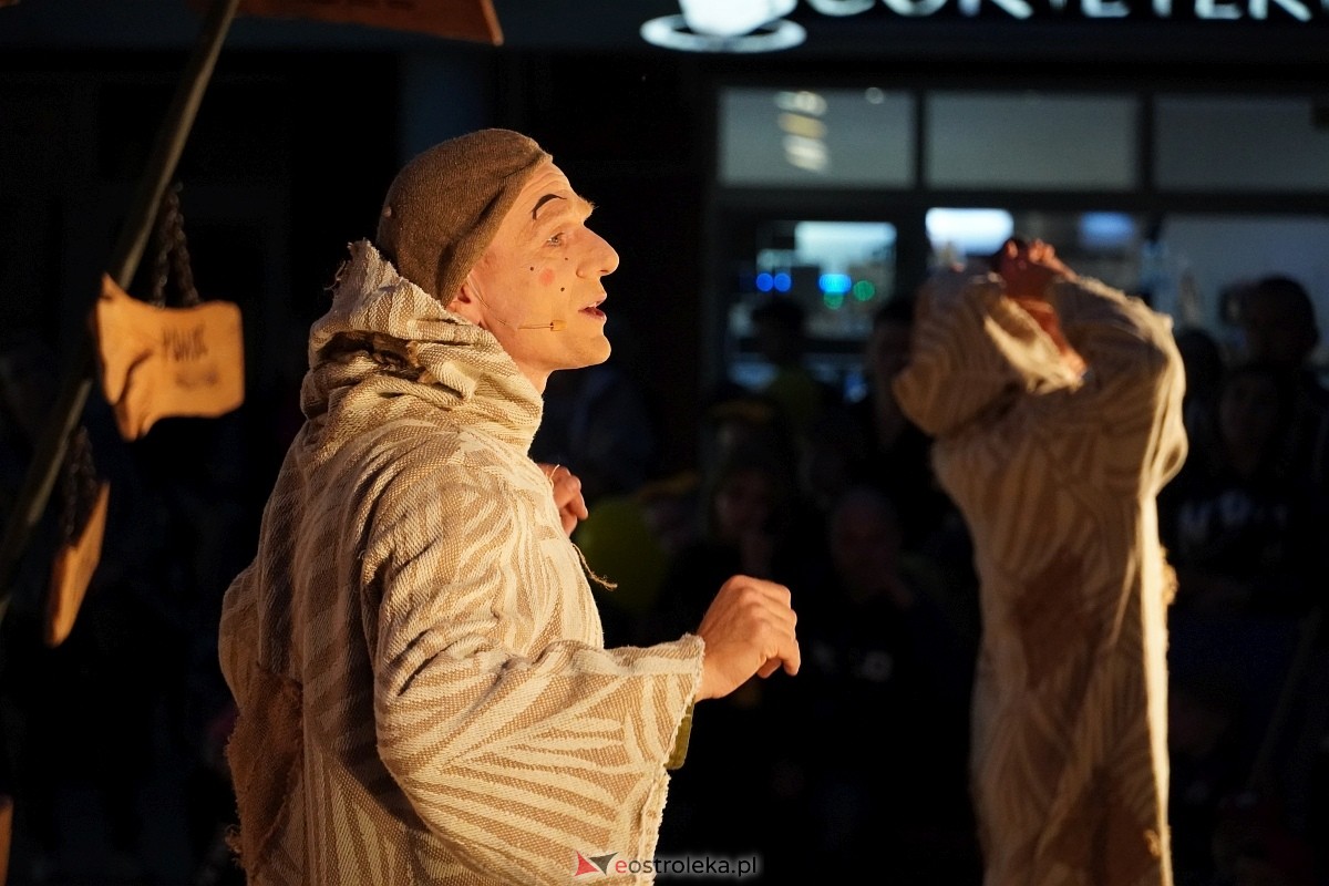 Teatr Delikates „Jak Czesiek i Wiesiek oddali księżyc” InQbator Ostrołęka 2024 [13.09.2024] - zdjęcie #24 - eOstroleka.pl