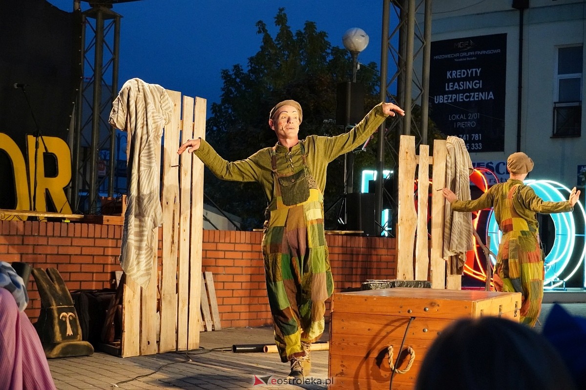 Teatr Delikates „Jak Czesiek i Wiesiek oddali księżyc” InQbator Ostrołęka 2024 [13.09.2024] - zdjęcie #20 - eOstroleka.pl