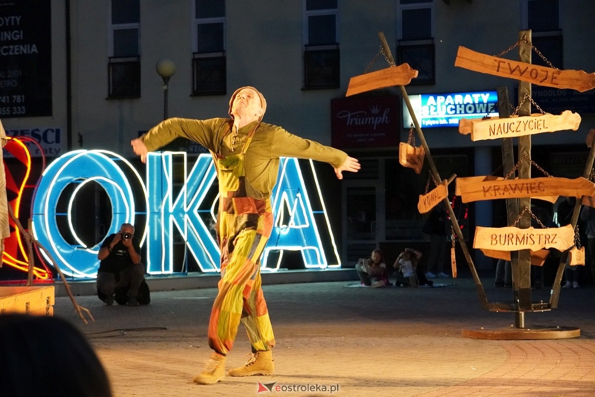 Teatr Delikates „Jak Czesiek i Wiesiek oddali księżyc” InQbator Ostrołęka 2024 [13.09.2024] - zdjęcie #9 - eOstroleka.pl